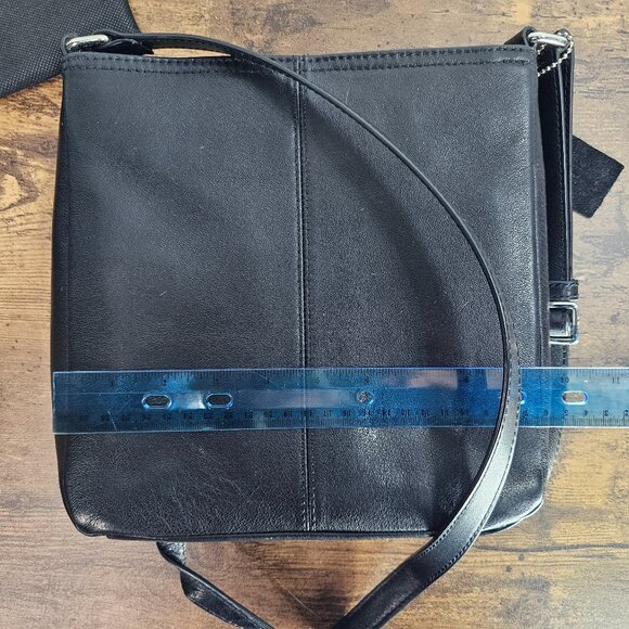 New Danier Black Leather Crossbody Purse - Picture 9 of 9